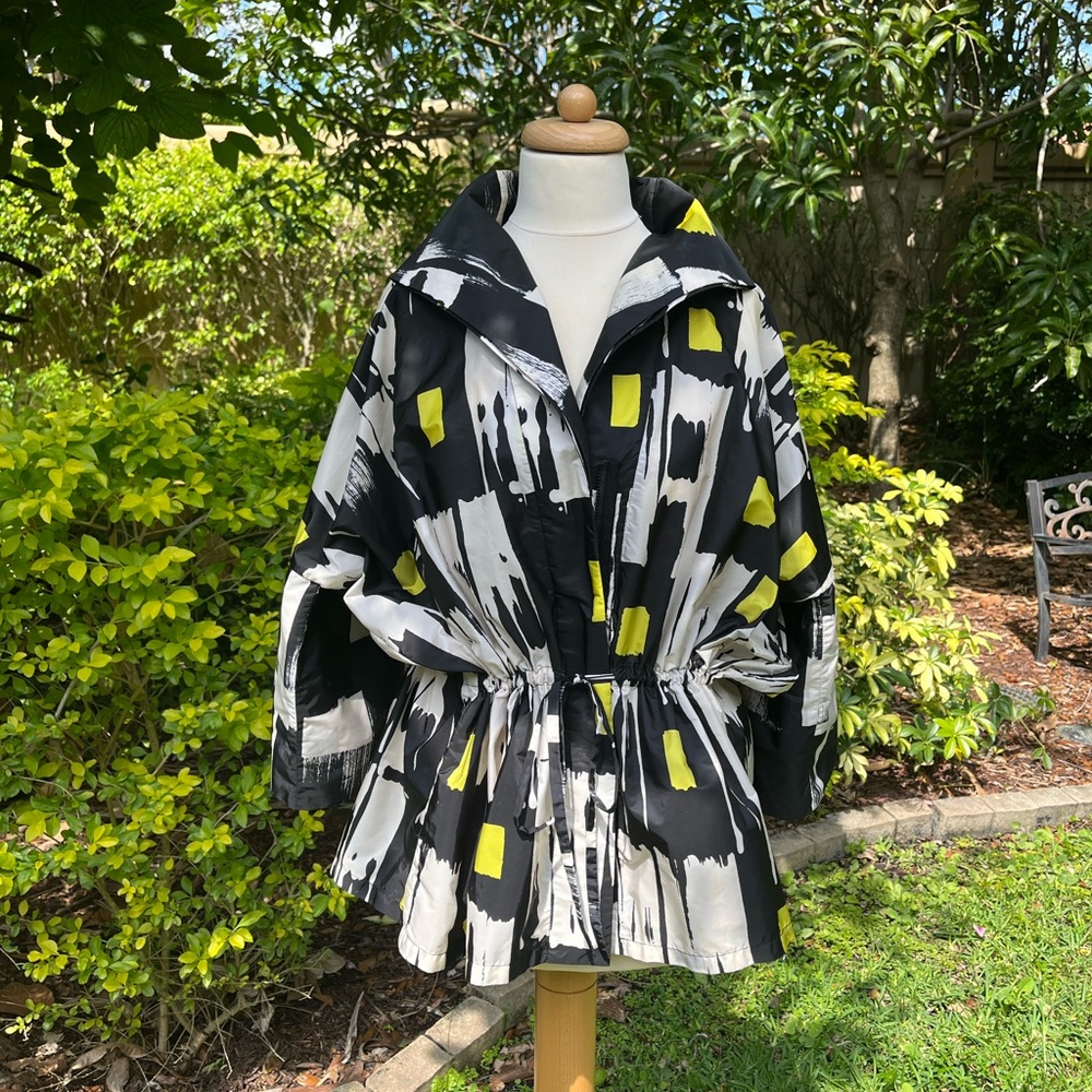 Lafayette 148 Black and White Abstract Light Spring Jacket with Yellow Accents S